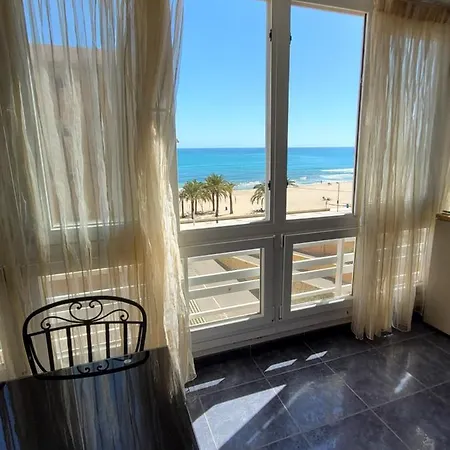Playa & Parking Wifi Apartment